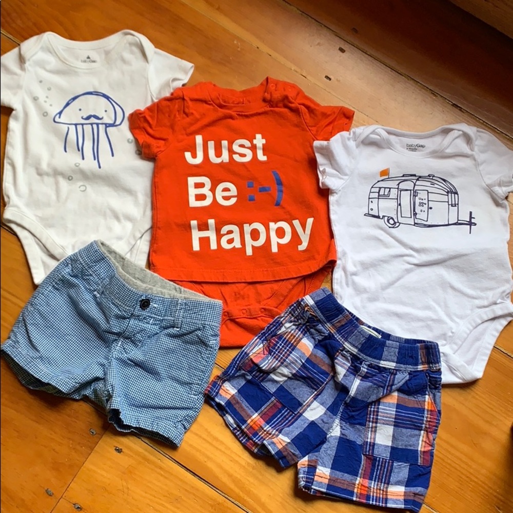 SALE 3/$40 Gap Blue and Orange Bundle